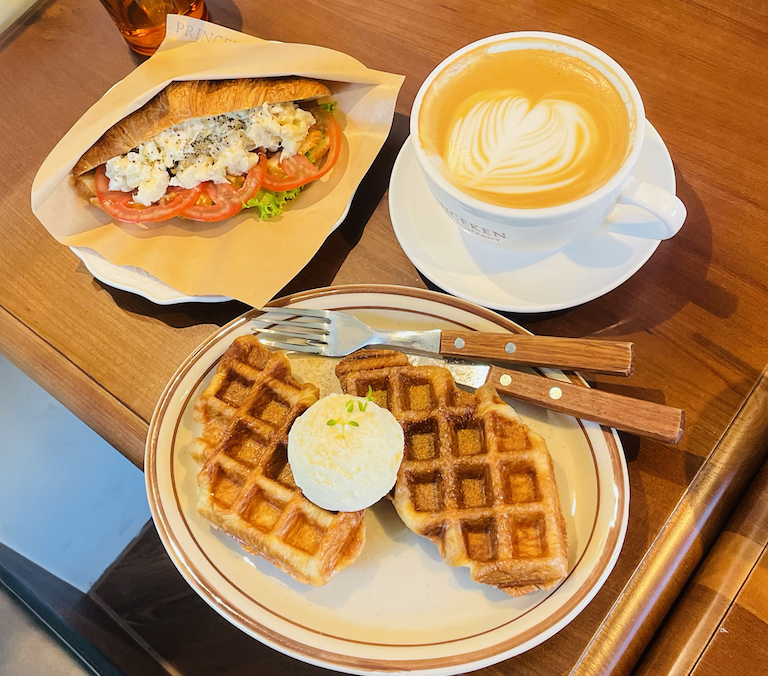 截圖-2025-09-05-晚上7.16.32 【竹北高鐵美食】Princeken Coffee Company|夢回倫敦的英倫咖啡廳